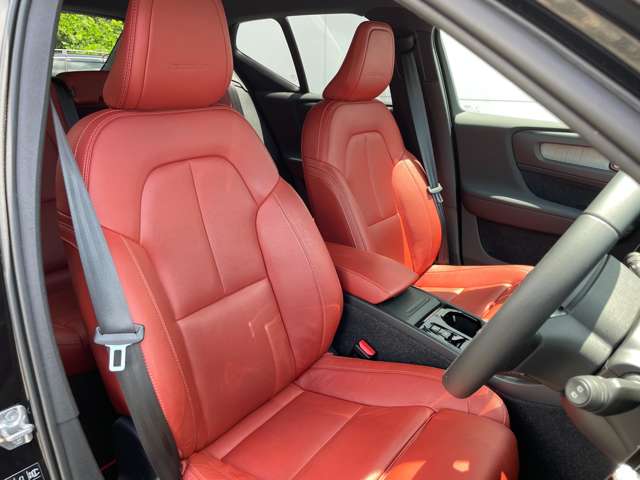 ボルボ ＸＣ４０ Ｂ４ ＡＷＤ インスクリプション ４ＷＤ R2年 (東北) 99