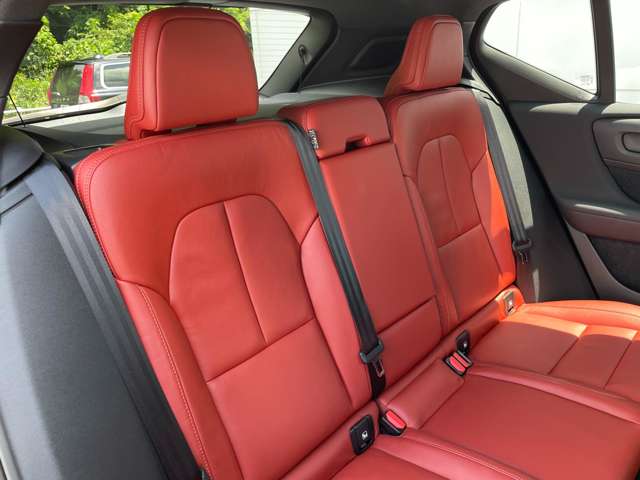 ボルボ ＸＣ４０ Ｂ４ ＡＷＤ インスクリプション ４ＷＤ R2年 (東北) 99