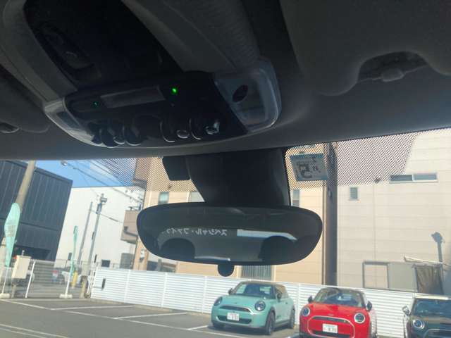 ミニ ミニ クーパー ３ドア ＤＣＴ R2年 (近畿) 99