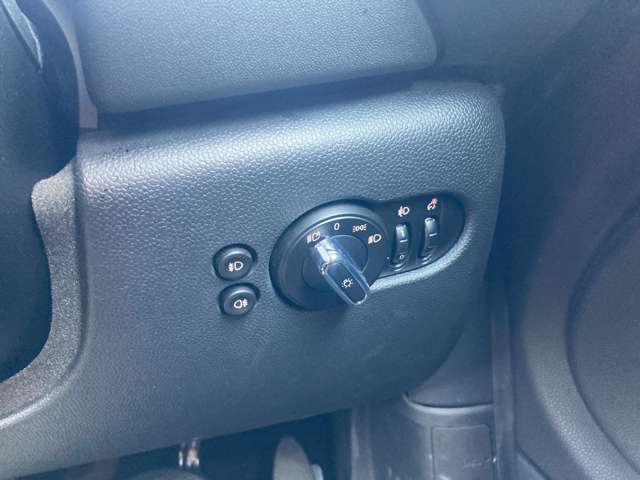 ミニ ミニ クーパー ３ドア ＤＣＴ R2年 (近畿) 99