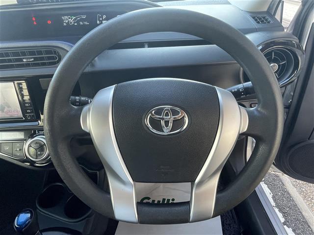 トヨタ アクア １．５ Ｓ H28年 (東海) 99