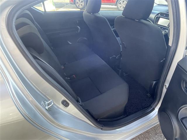 トヨタ アクア １．５ Ｓ H28年 (東海) 99