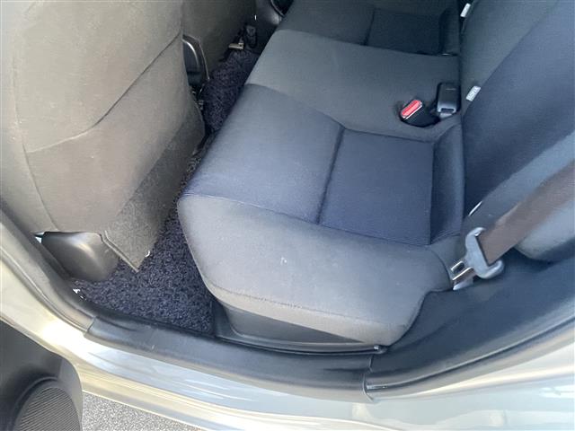 トヨタ アクア １．５ Ｓ H28年 (東海) 99