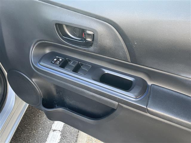 トヨタ アクア １．５ Ｓ H28年 (東海) 99