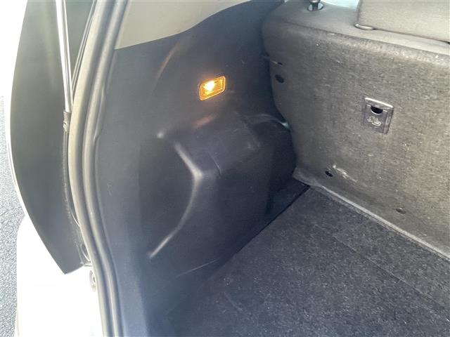 トヨタ アクア １．５ Ｓ H28年 (東海) 99