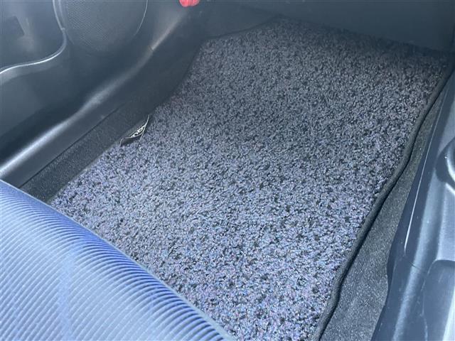 トヨタ アクア １．５ Ｓ H28年 (東海) 99