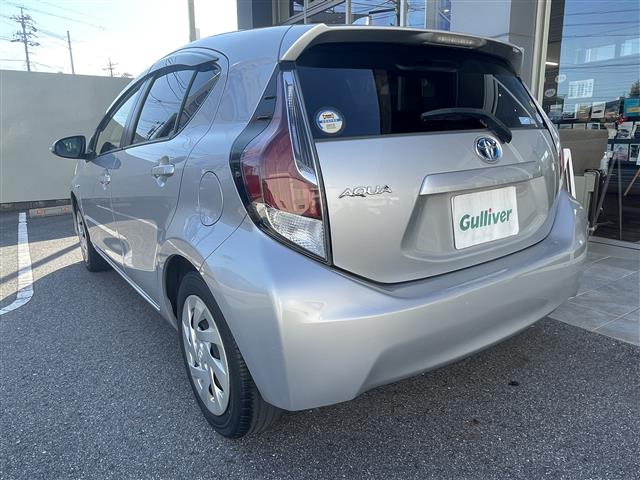 トヨタ アクア １．５ Ｓ H28年 (東海) 99