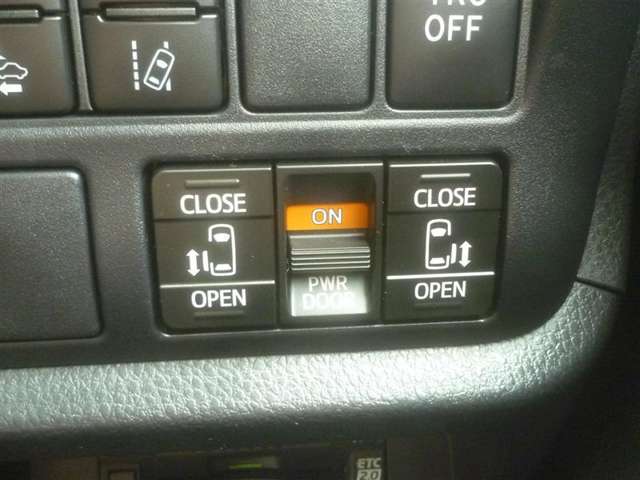 トヨタ エスクァイア　ハイブリッド １．８ ハイブリッド ＧＩ H30年 (東北) 99