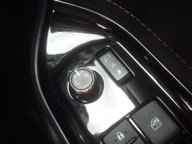 トヨタ エスクァイア　ハイブリッド １．８ ハイブリッド ＧＩ H30年 (東北) 99