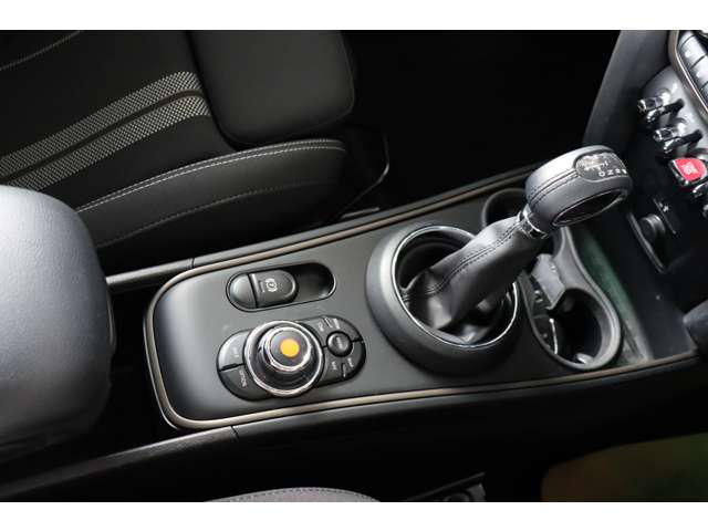 ミニ ミニクロスオーバー クーパー ＳＤ オール４ ４ＷＤ R2年 (近畿) 99