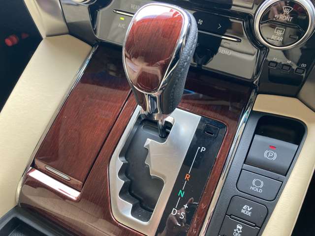 トヨタ ヴェルファイア　ハイブリッド ハイブリッド ２．５ Ｖ Ｅ－ＦＯＵＲ ４ＷＤ H28年 (東北) 99