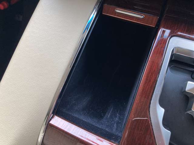 トヨタ ヴェルファイア　ハイブリッド ハイブリッド ２．５ Ｖ Ｅ－ＦＯＵＲ ４ＷＤ H28年 (東北) 99