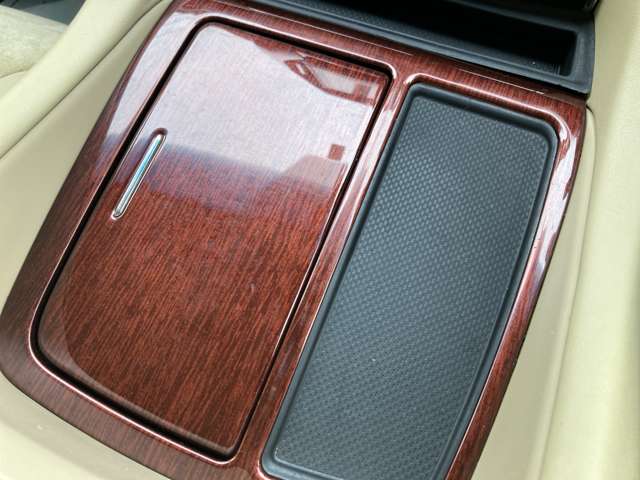 トヨタ ヴェルファイア　ハイブリッド ハイブリッド ２．５ Ｖ Ｅ－ＦＯＵＲ ４ＷＤ H28年 (東北) 99