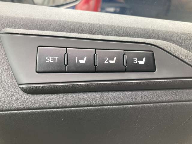 トヨタ ヴェルファイア　ハイブリッド ハイブリッド ２．５ Ｖ Ｅ－ＦＯＵＲ ４ＷＤ H28年 (東北) 99