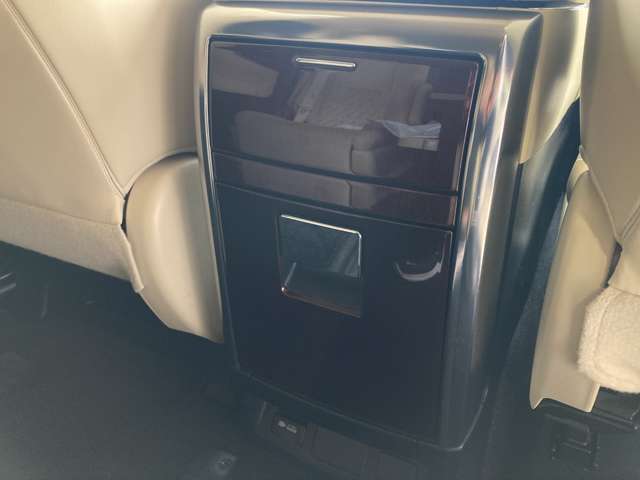 トヨタ ヴェルファイア　ハイブリッド ハイブリッド ２．５ Ｖ Ｅ－ＦＯＵＲ ４ＷＤ H28年 (東北) 99