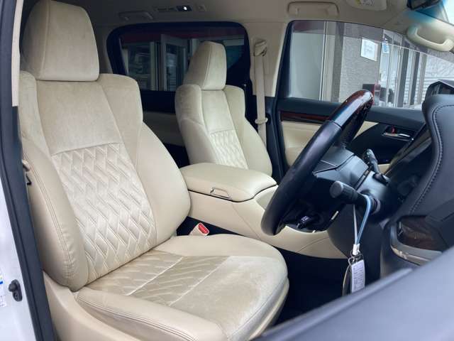 トヨタ ヴェルファイア　ハイブリッド ハイブリッド ２．５ Ｖ Ｅ－ＦＯＵＲ ４ＷＤ H28年 (東北) 99