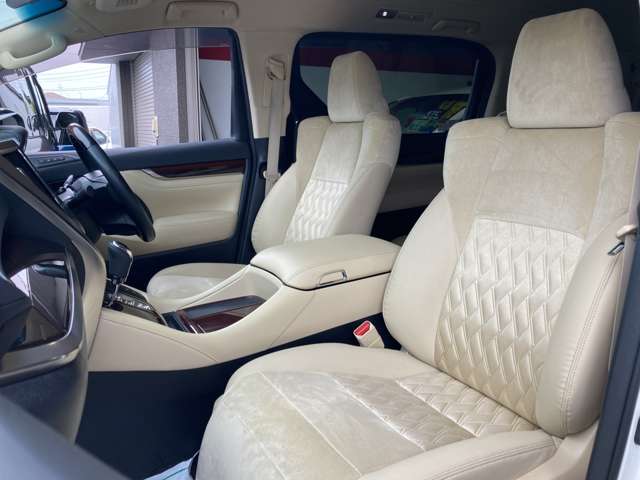 トヨタ ヴェルファイア　ハイブリッド ハイブリッド ２．５ Ｖ Ｅ－ＦＯＵＲ ４ＷＤ H28年 (東北) 99