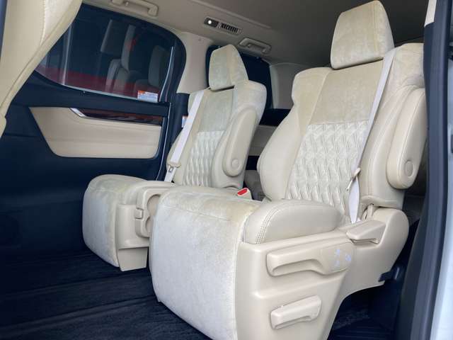 トヨタ ヴェルファイア　ハイブリッド ハイブリッド ２．５ Ｖ Ｅ－ＦＯＵＲ ４ＷＤ H28年 (東北) 99