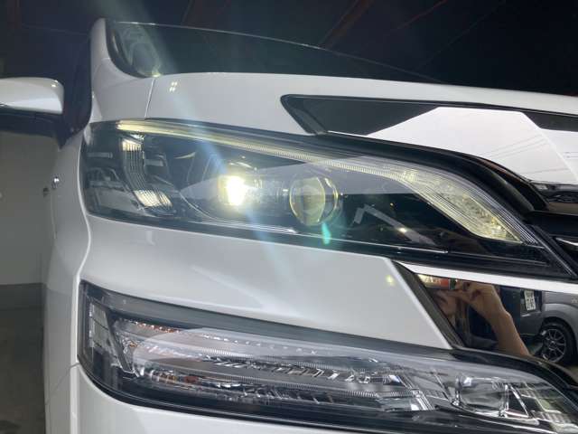 トヨタ ヴェルファイア　ハイブリッド ハイブリッド ２．５ Ｖ Ｅ－ＦＯＵＲ ４ＷＤ H28年 (東北) 99