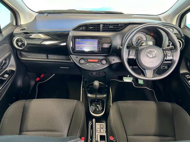 トヨタ ヴィッツ　ハイブリッド １．５ ハイブリッド Ｆ セーフティ エディションＩＩＩ R1年 (東北) 99