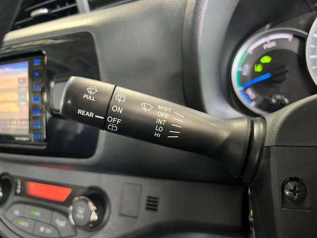 トヨタ ヴィッツ　ハイブリッド １．５ ハイブリッド Ｆ セーフティ エディションＩＩＩ R1年 (東北) 99