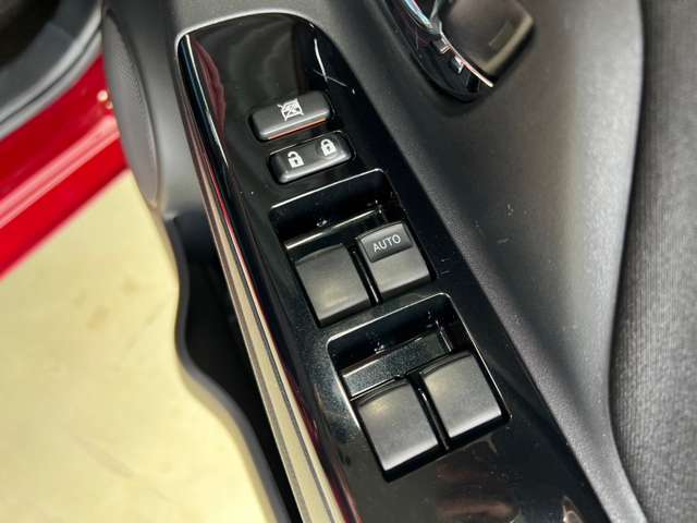 トヨタ ヴィッツ　ハイブリッド １．５ ハイブリッド Ｆ セーフティ エディションＩＩＩ R1年 (東北) 99