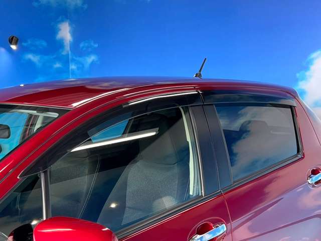 トヨタ ヴィッツ　ハイブリッド １．５ ハイブリッド Ｆ セーフティ エディションＩＩＩ R1年 (東北) 99