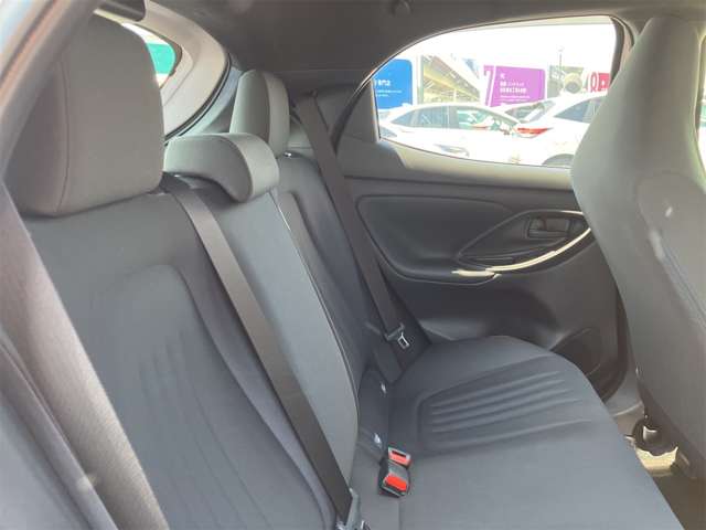 トヨタ ヤリス １．０ Ｇ R5年 (東海) 99