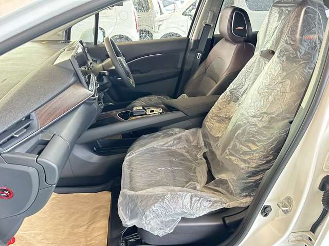 日産 ノートオーラ １．２ Ｇ R5年 (東海) 99