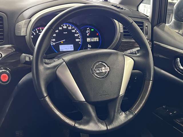 日産 エルグランド ２．５ ２５０ハイウェイスター アーバンクロム H25年 (関東) 99