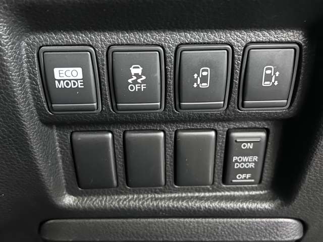 日産 エルグランド ２．５ ２５０ハイウェイスター アーバンクロム H25年 (関東) 99