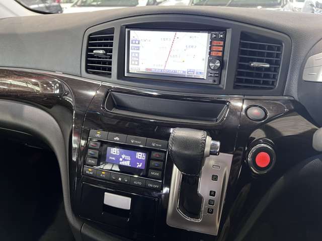 日産 エルグランド ２．５ ２５０ハイウェイスター アーバンクロム H25年 (関東) 99