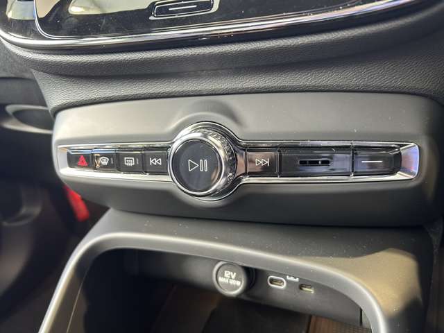 ボルボ ＸＣ４０リチャージ アルティメット シングルモーター R5年 (東北) 99