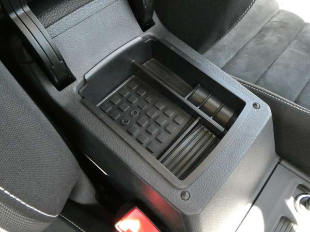 フォルクスワーゲン ゴルフ ＴＳＩ　ハイライン H26年 (関東) 99