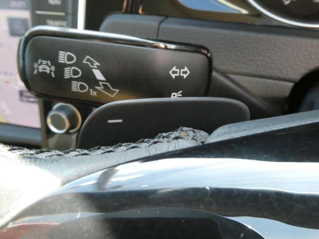 フォルクスワーゲン ゴルフ ＴＳＩ　ハイライン H26年 (関東) 99