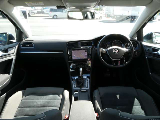 フォルクスワーゲン ゴルフ ＴＳＩ　ハイライン H26年 (関東) 99