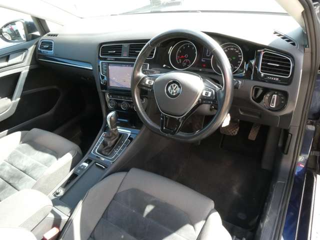 フォルクスワーゲン ゴルフ ＴＳＩ　ハイライン H26年 (関東) 99