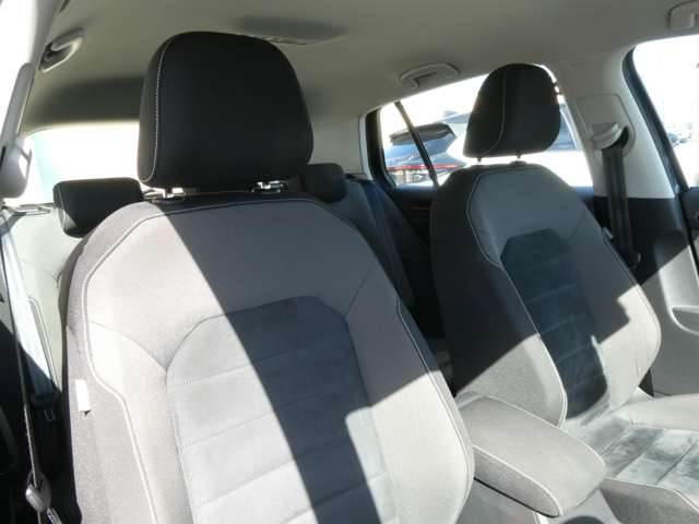 フォルクスワーゲン ゴルフ ＴＳＩ　ハイライン H26年 (関東) 99