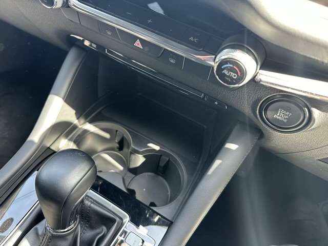 マツダ ＭＡＺＤＡ３　ファストバック ２．０ Ｘ スマートエディション R3年 (東海) 99