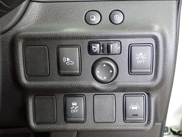 日産 ノート １．２ Ｅ－ＰＯＷＥＲ Ｘ Ｖセレクション R2年 (関東) 99