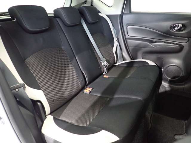 日産 ノート １．２ Ｅ－ＰＯＷＥＲ Ｘ Ｖセレクション R2年 (関東) 99