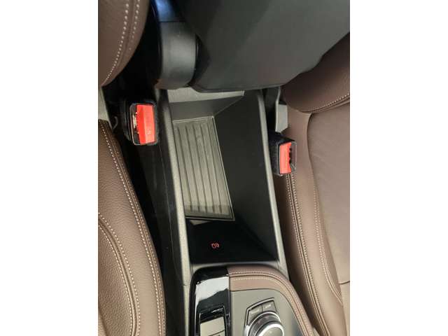 ＢＭＷ Ｘ１ Ｘドライブ １８Ｄ Ｘライン ４ＷＤ R3年 (近畿) 99