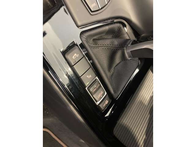 ＢＭＷ Ｘ１ Ｘドライブ １８Ｄ Ｘライン ４ＷＤ R3年 (近畿) 99