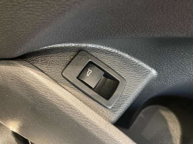 ＢＭＷ Ｘ１ Ｘドライブ １８Ｄ Ｘライン ４ＷＤ R3年 (近畿) 99