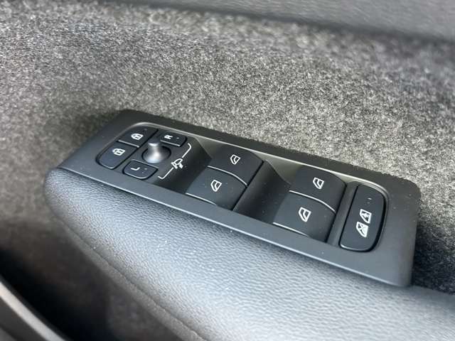 ボルボ ＸＣ４０ ウルトラ Ｂ４ ＡＷＤ ４ＷＤ R6年 (東北) 99