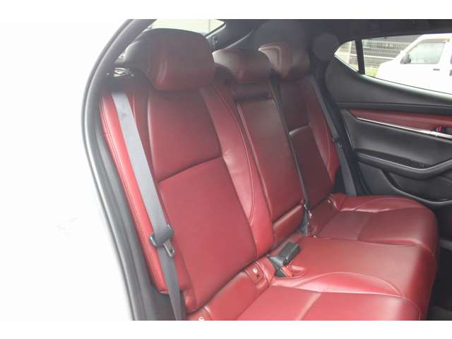 マツダ ＭＡＺＤＡ３　ファストバック １．８ ＸＤ バーガンディ セレクション ディーゼルターボ R1年 (関東) 99