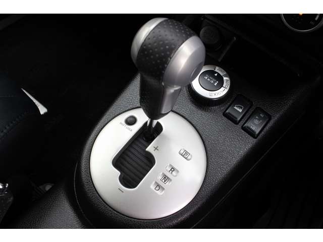 日産 エクストレイル ２．０ ２０ＧＴ ディーゼルターボ ４ＷＤ H25年 (関東) 99