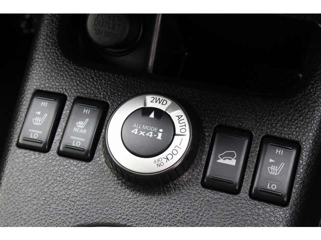 日産 エクストレイル ２．０ ２０ＧＴ ディーゼルターボ ４ＷＤ H25年 (関東) 99