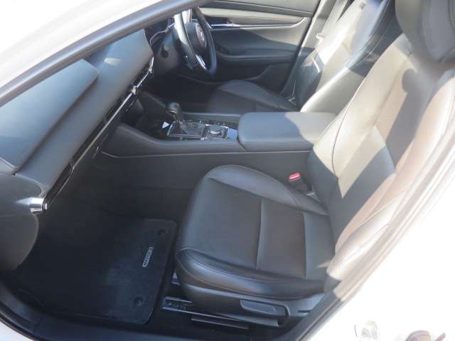 マツダ ＭＡＺＤＡ３　セダン ２．０ ２０Ｓ Ｌパッケージ R1年 (関東) 99