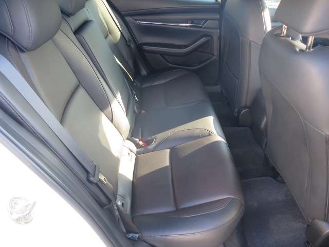 マツダ ＭＡＺＤＡ３　セダン ２．０ ２０Ｓ Ｌパッケージ R1年 (関東) 99